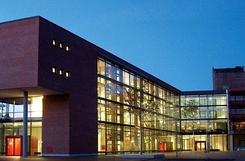 Zum Artikel "Wirtschafts- und Sozialwissenschaftliche Zweigbibliothek wieder geöffnet"